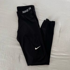 Nike Pro workout leggings